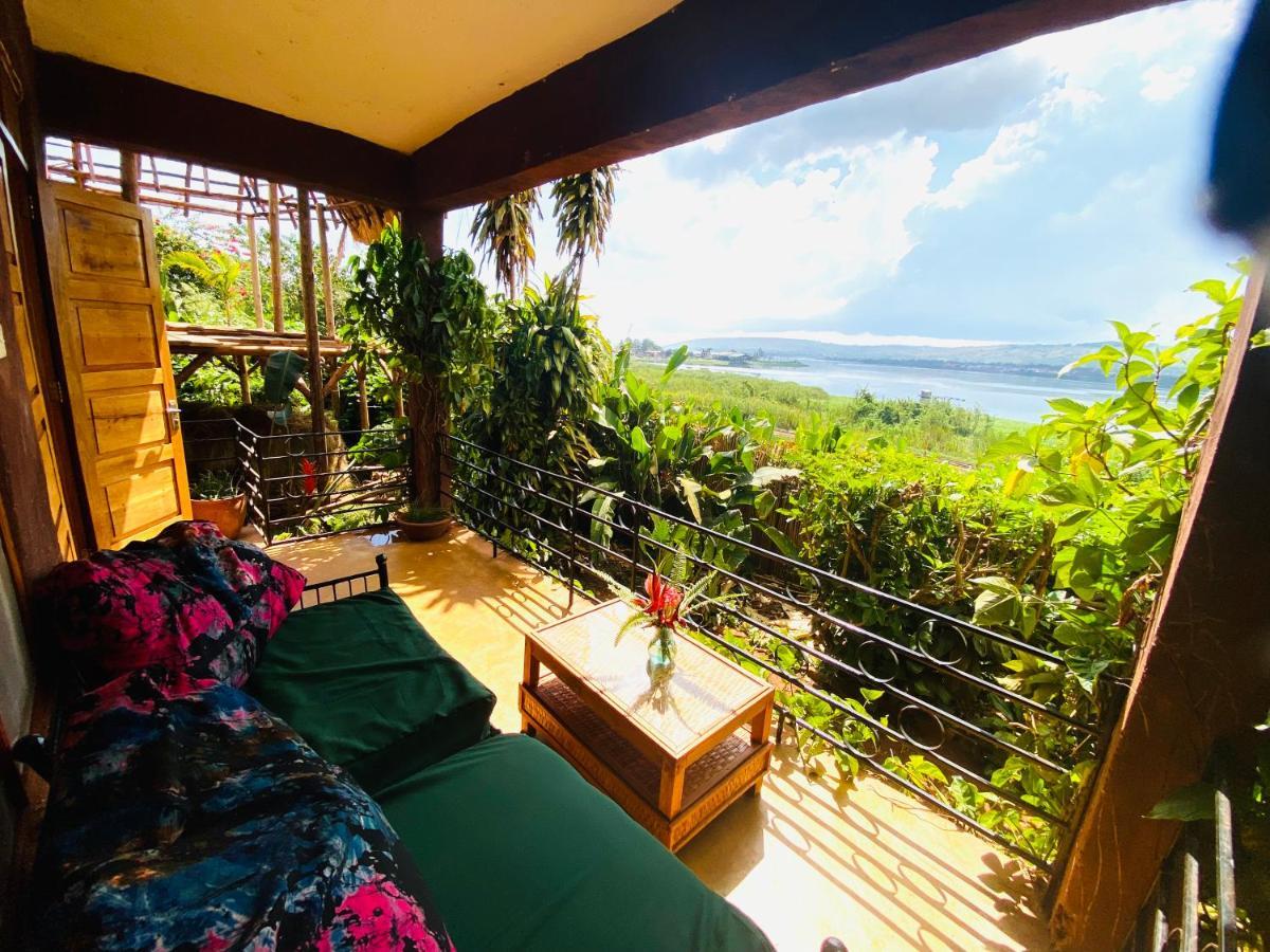 Homeonthenile Lake View Double Jinja Dış mekan fotoğraf